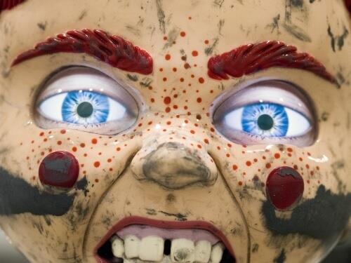 Jordan Wolfson, Colored sculpture, 2016. Mixed media. Collection Luma foundation, courtesy of Sadie Coles HQ, London and David Zwirner, New York. Photo: Dan Bradica